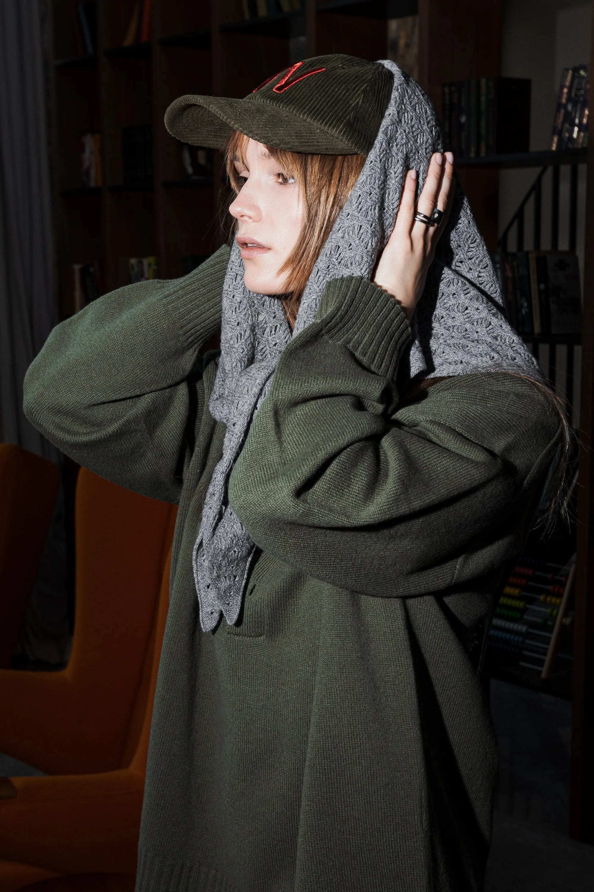 LIGHT GREY LAMBSWOOL LACE SCARF