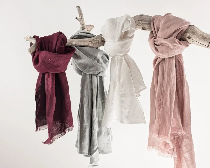 Linen scarf in Light Grey