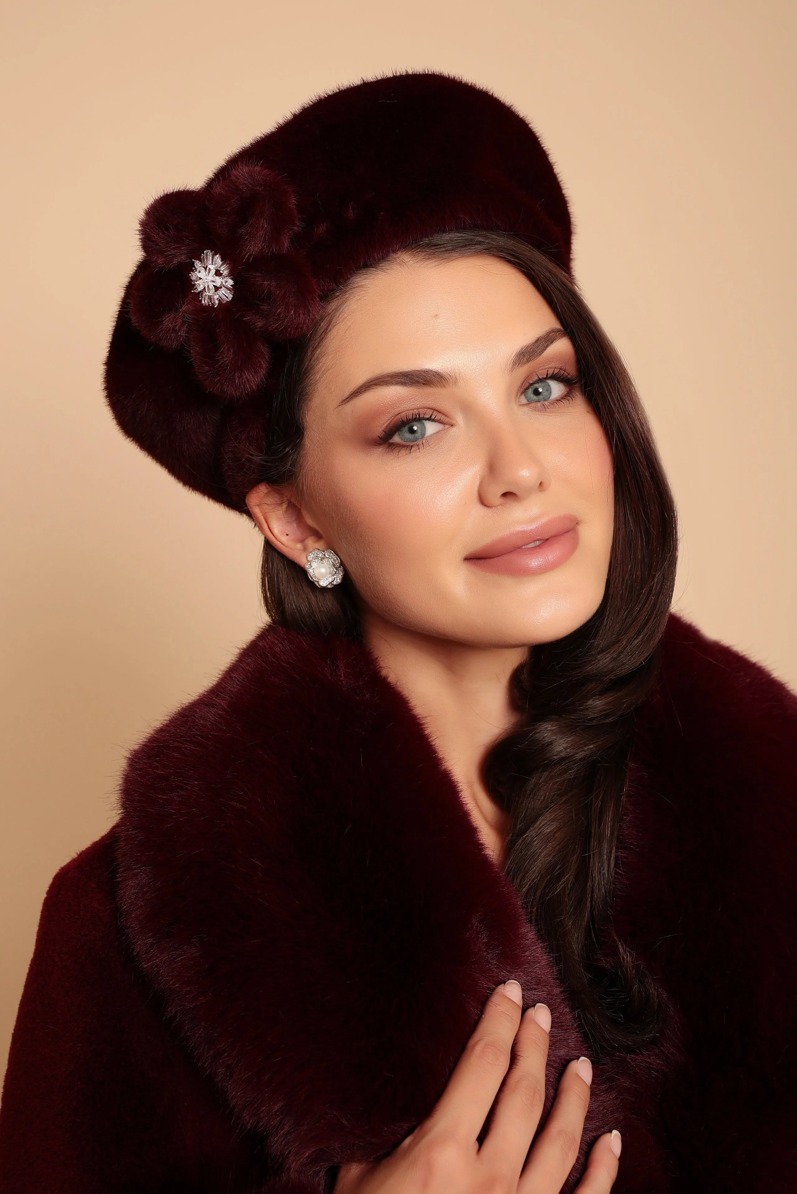 'Marion' Faux Fur Hat with Flower Motif in Rosso